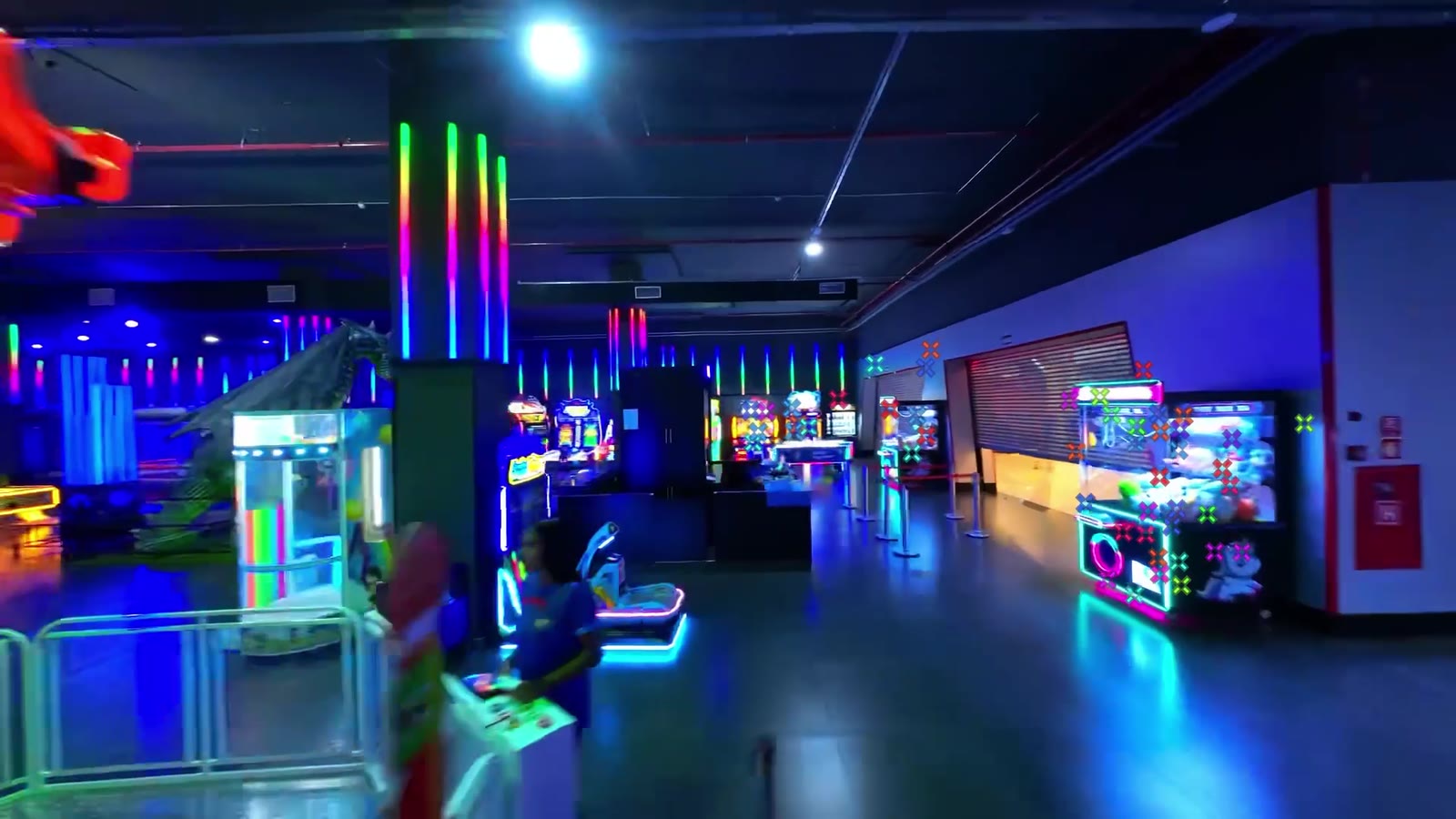 Salão de um parque Planet Park, onde o cartão é usado nos brinquedos