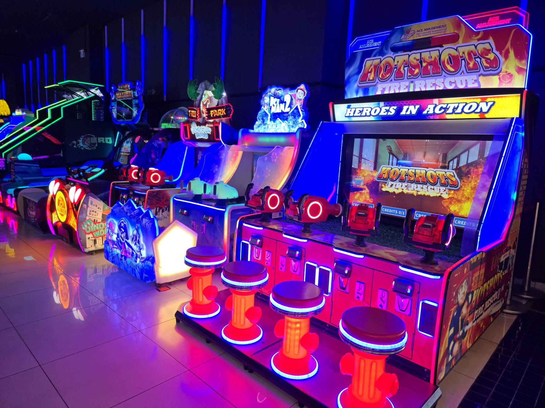 Fliperamas em um parque Planet Park